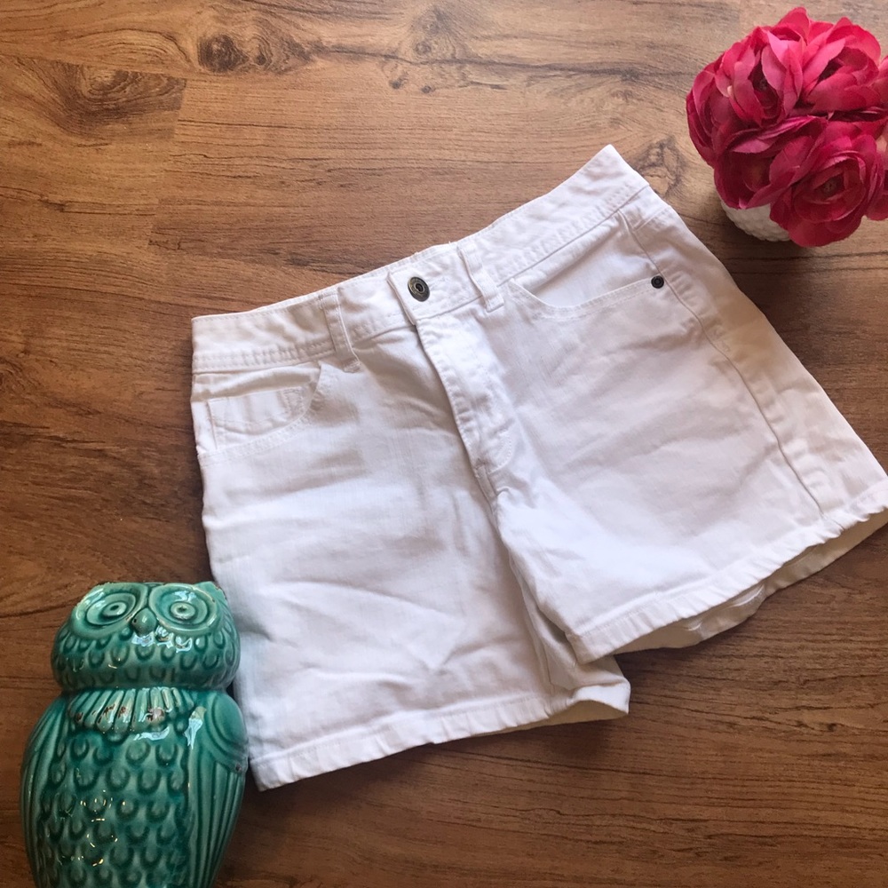 💥💥High waisted!!White shorts